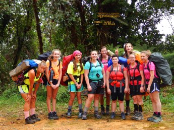 girl-scouts-hike-through-the-rainforest-with-outward-bound-costa-rica-1
